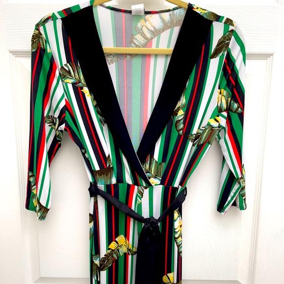 Women’s Belted Leaves and Stripes Jumpsuit With Plunge Neckline Size Large - Picture 3 of 8